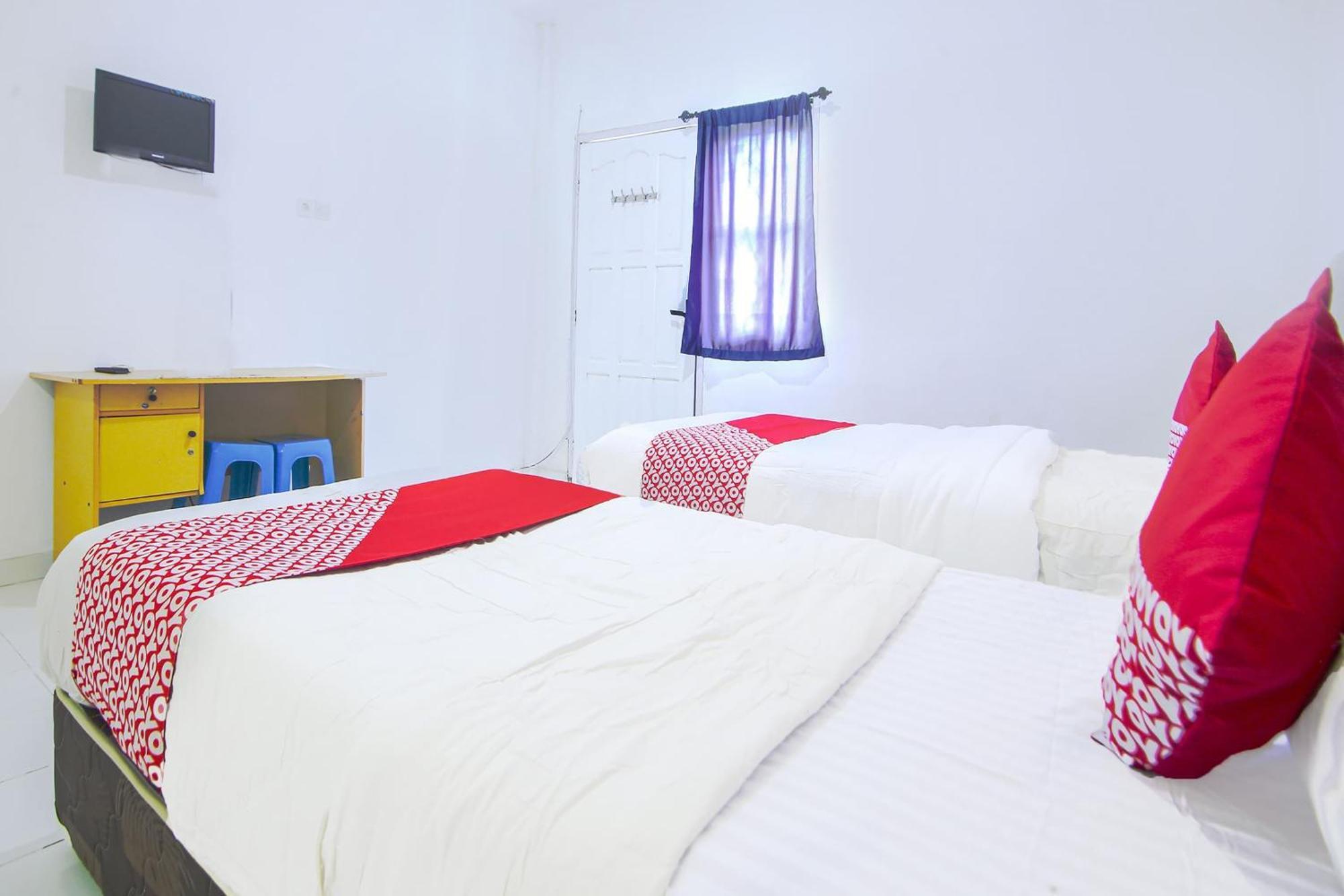 Oyo Life 91127 Wisma Sukajadi Syariah Perabumulih エクステリア 写真